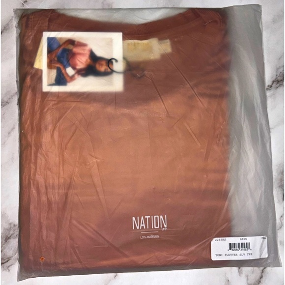 NATION LTD | TONI FLUTTER SLEEVE TOP IN PINK ROSE GOLD BISOU | XXL - Picture 2 of 5